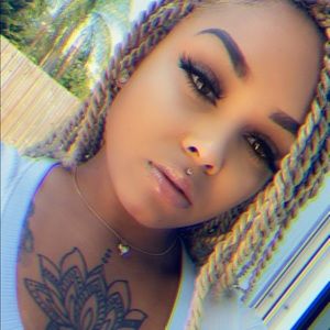 Meet your Posher, Kiara